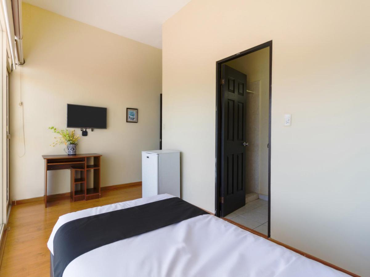 Hotel Ecohabit, Monterrey à Apodaca Extérieur photo